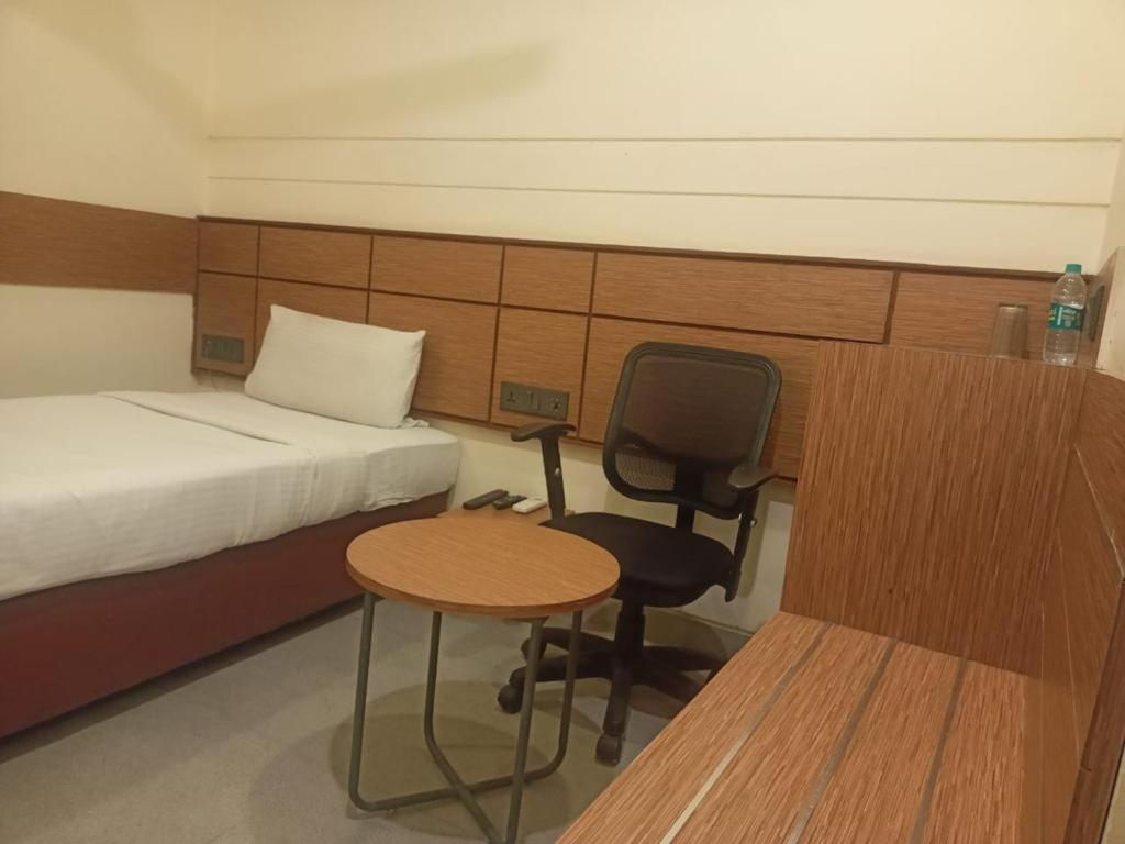 Max Hotels Allāhābād Junction Eksteriør bilde