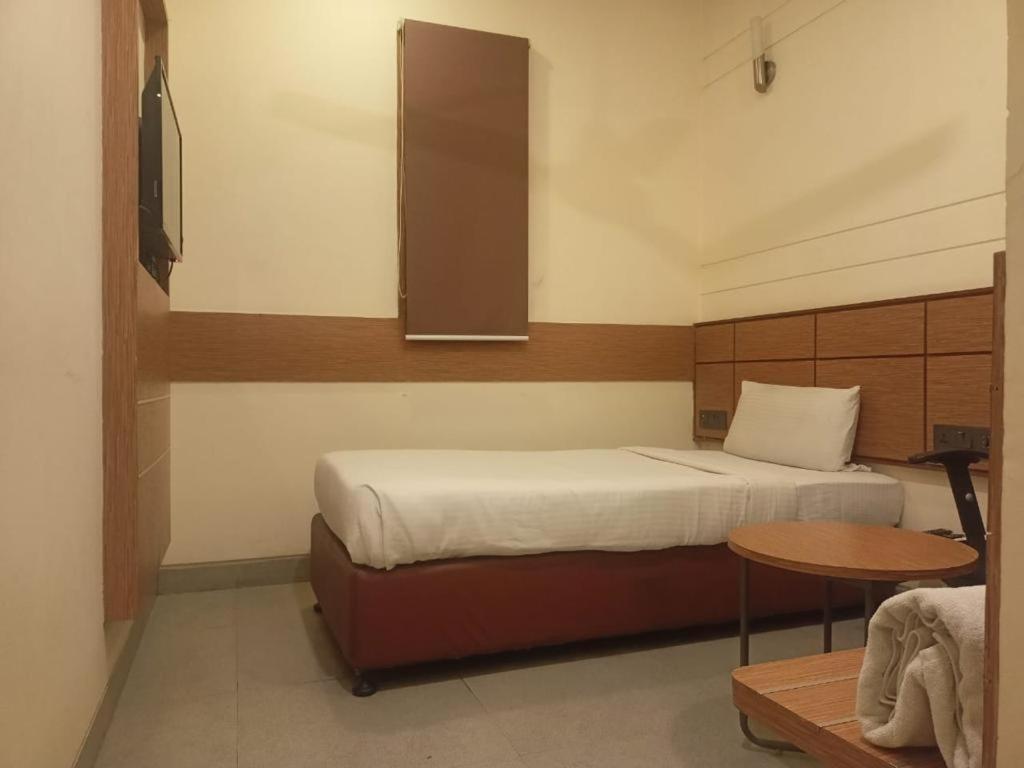 Max Hotels Allāhābād Junction Eksteriør bilde